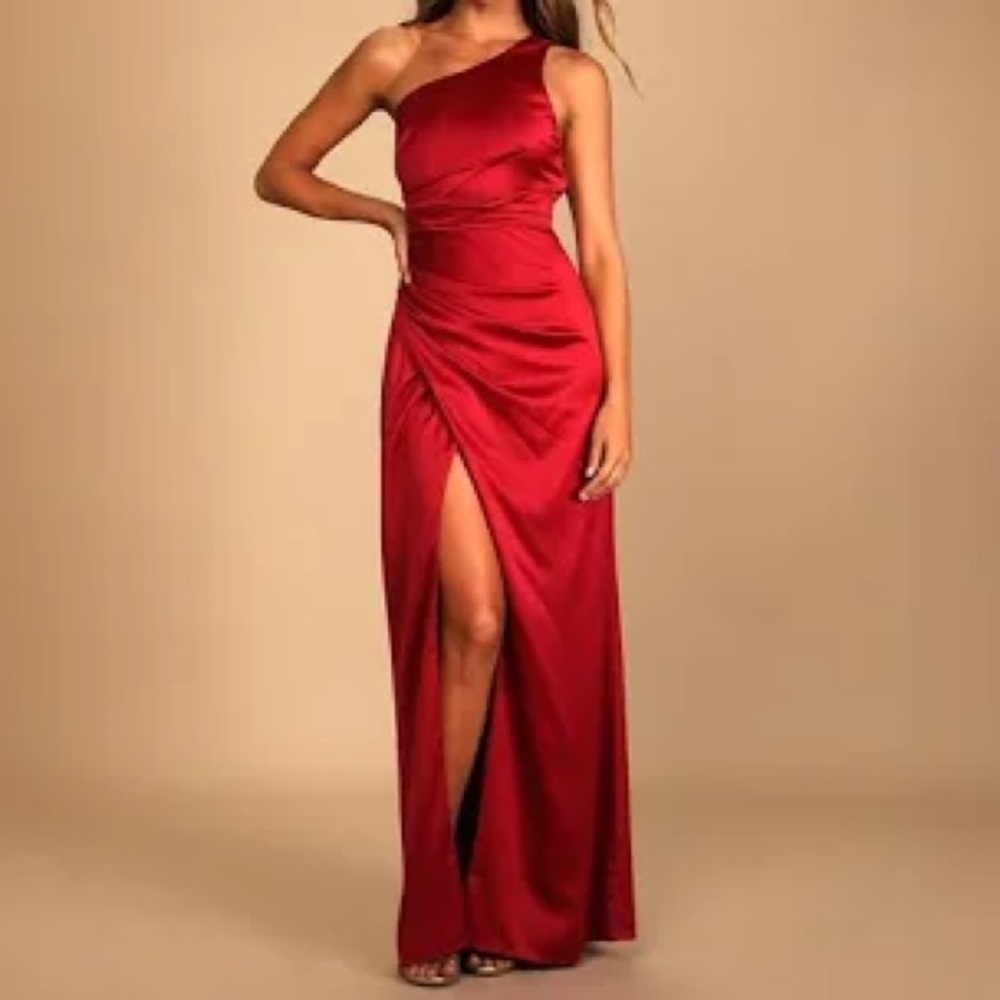 Lulus red satin one shoulder‎ dress side slit women's new with tags